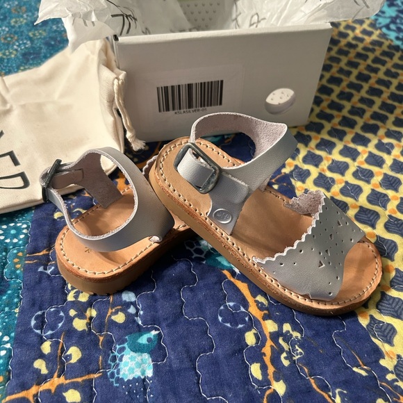 Freshly Picked Silver Laguna Sandal Size 5 New in Box - Picture 2 of 6